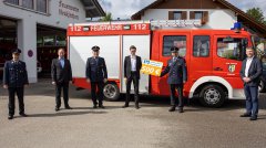 Spendenübergabe Raiffbk. an FFW Neukirchen Spendenübergabe Raiffbk. an FFW Neukirchen