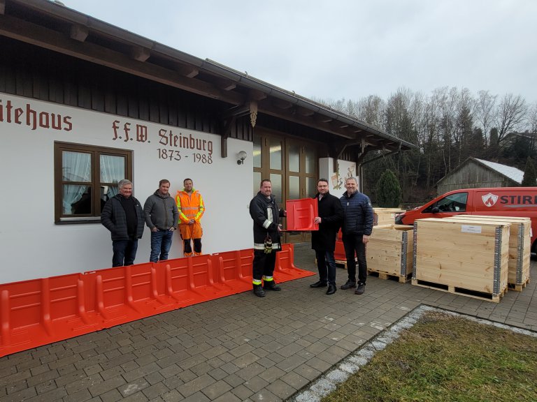 Übergabe Hochwasserschutz FFW Steinburg